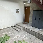 Apartment 3 спални - електрическо подово отопление - бърз Wifi - веранда - в гората - Warm Forest Nest *