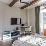 Apartment 3 спални - електрическо подово отопление - бърз Wifi - веранда - в гората - Warm Forest Nest Pamporovo