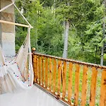 Apartment 3 спални - електрическо подово отопление - бърз Wifi - веранда - в гората - Warm Forest Nest Pamporovo