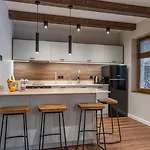 3 спални - електрическо подово отопление - бърз Wifi - веранда - в гората - Warm Forest Nest Apartment Pamporovo