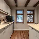 3 спални - електрическо подово отопление - бърз Wifi - веранда - в гората - Warm Forest Nest Apartment *