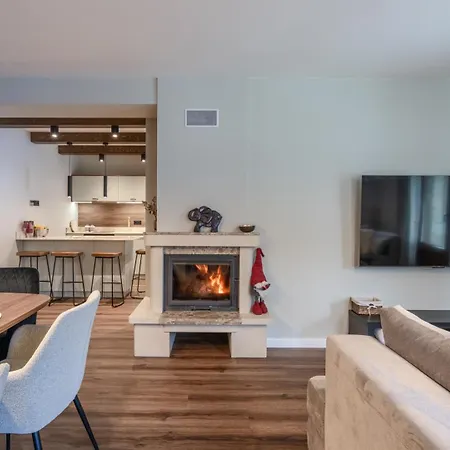 Apartment 3 спални - електрическо подово отопление - бърз Wifi - веранда - в гората - Warm Forest Nest *