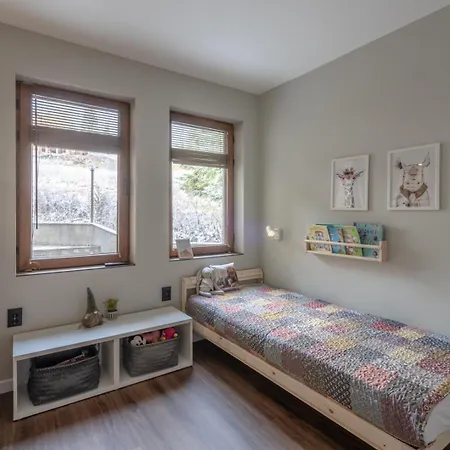 3 спални - електрическо подово отопление - бърз Wifi - веранда - в гората - Warm Forest Nest Apartment *