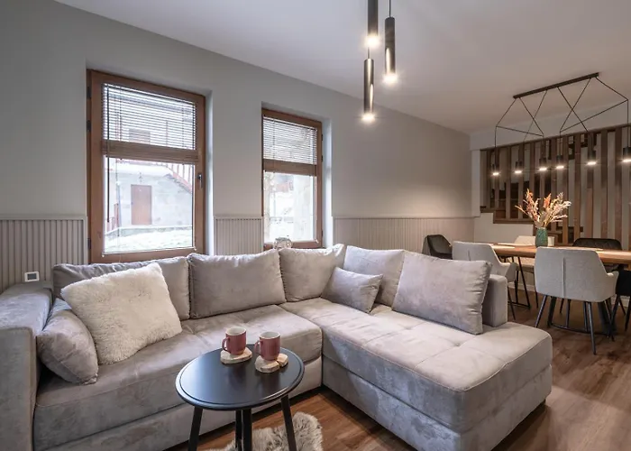 Apartment 3 спални - електрическо подово отопление - бърз Wifi - веранда - в гората - Warm Forest Nest