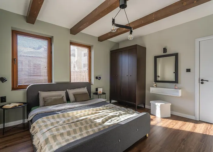 Apartment 3 спални - електрическо подово отопление - бърз Wifi - веранда - в гората - Warm Forest Nest