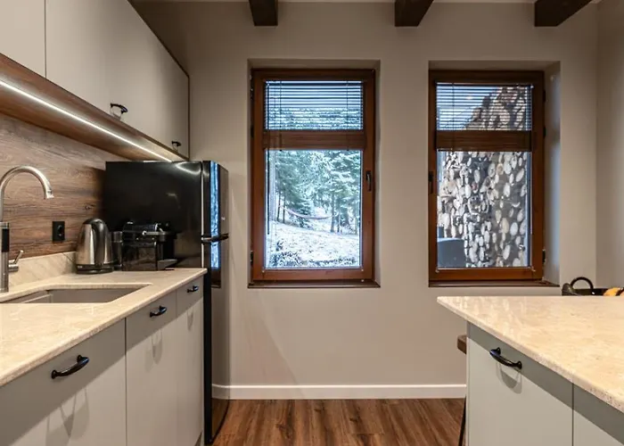 3 спални - електрическо подово отопление - бърз Wifi - веранда - в гората - Warm Forest Nest Apartment *