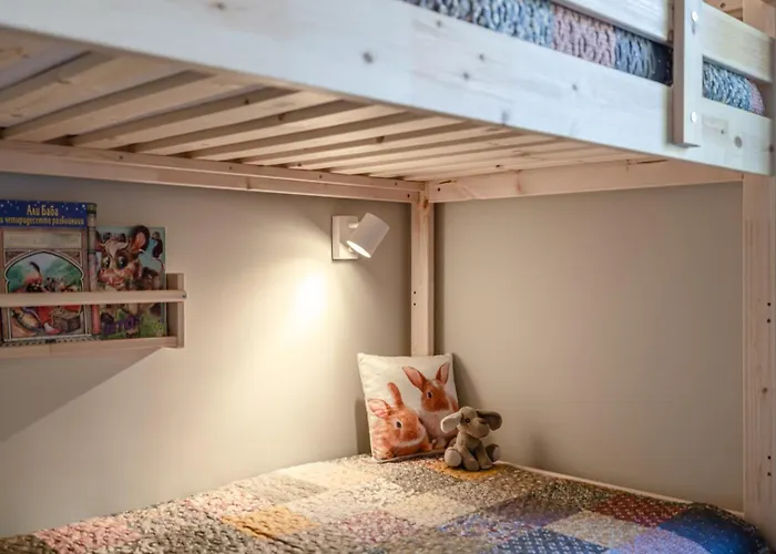 Apartment 3 спални - електрическо подово отопление - бърз Wifi - веранда - в гората - Warm Forest Nest Pamporovo