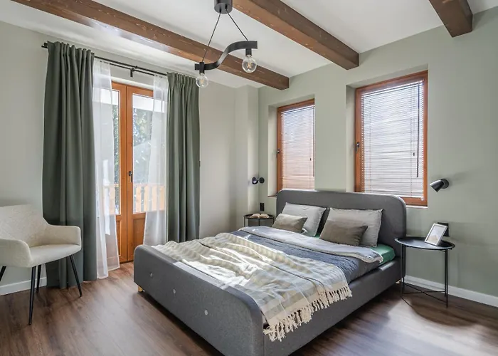 Apartment 3 спални - електрическо подово отопление - бърз Wifi - веранда - в гората - Warm Forest Nest